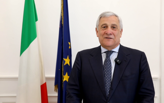 Antonio Tajani durante un incontro con Abbas Araghchi
