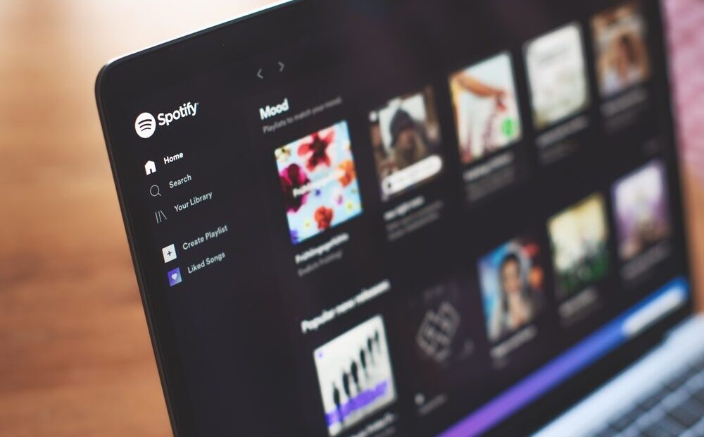 Screenshot della nuova interfaccia di Spotify con Music Video Charts