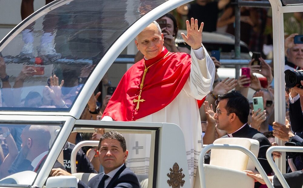 Papa Francesco parla alla Fraternità San Pio X